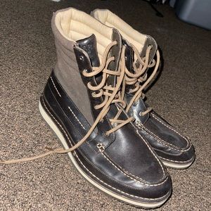 Sperry All Season Boots sz9